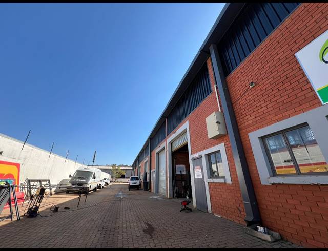 355M² WAREHOUSE TO LET IN HENNOPSPARK
